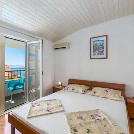 Lampone - Free Private Parking * Podgora (Split-Dalmatia)