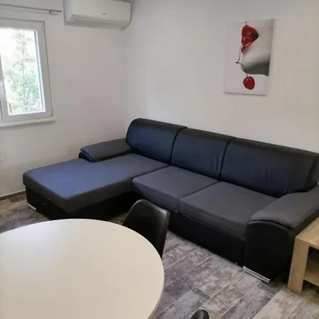 Daire Lampone - Free Private Parking Podgora (Split-Dalmatia)